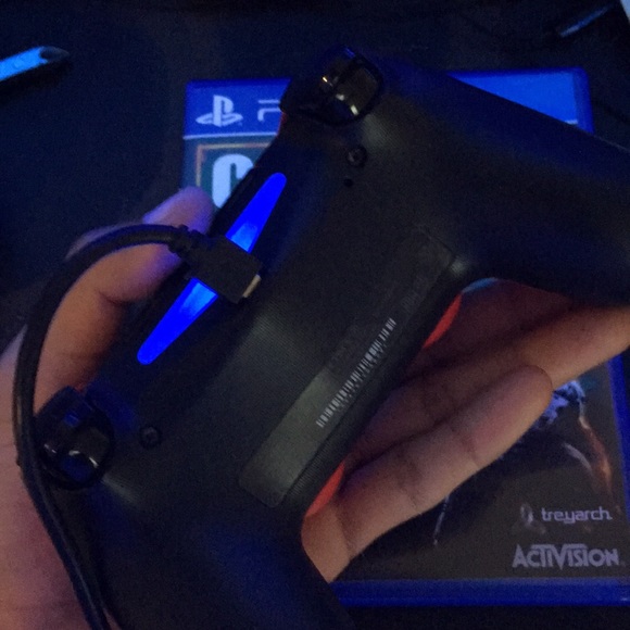 PS4 controller (Red) - Picture 3 of 4